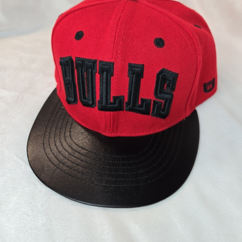 Red and Black Chicago Bulls Cap Retro Snapback Hat